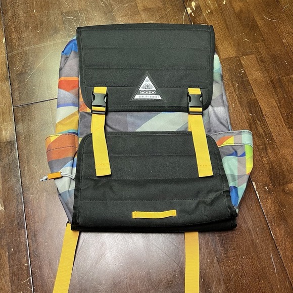 OGIO Backpack Ruck 20 Multicolored Buckle Laptop Bag Double Strap School Aztec‎ - Picture 1 of 5